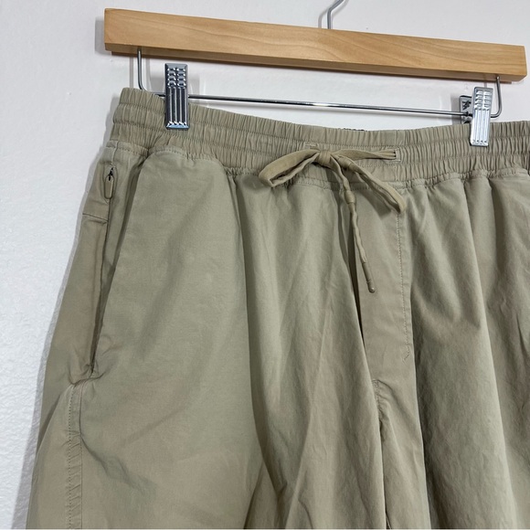 Lululemon Tofino Sand Bowline Short 8" - Picture 10 of 12